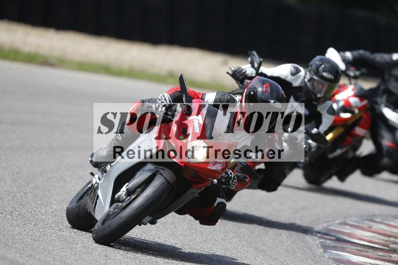 /27 12.06.2025 Ducati Schweiz Trackday Warmup  ADR/blau-bleu/team